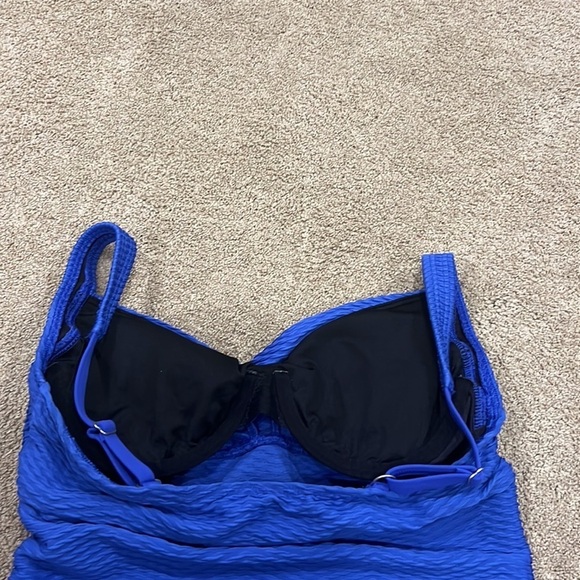LANDS’END blue swim tankini top size 4. - Picture 3 of 6